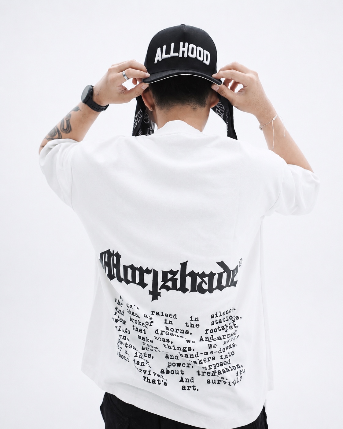 Mortshade white back print look